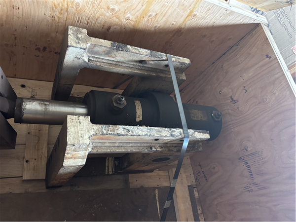 Lot Of Metso C160 Jaw Crusher Spare Parts)